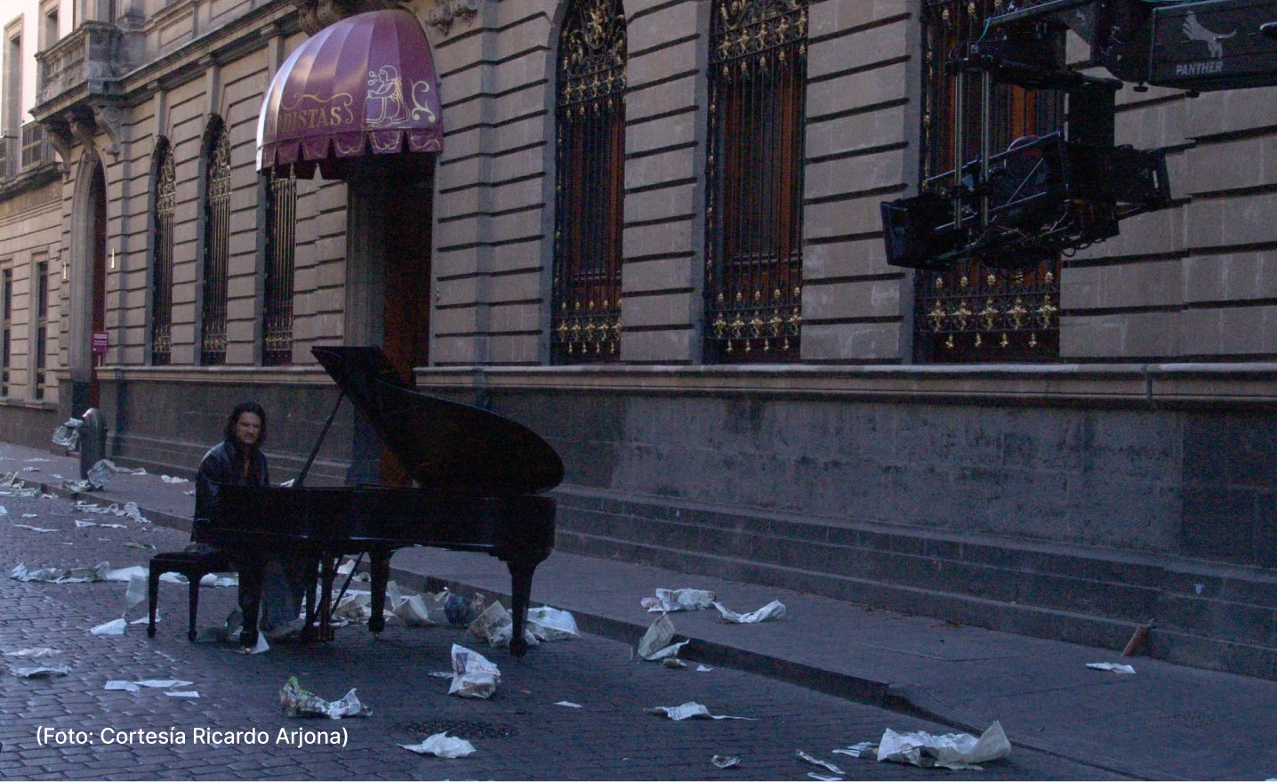 actualidad-musica-ricardo-arjona-15-10 (2)