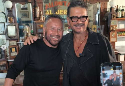 ricardo_arjona_reunion_ex_companeros_universidad_1