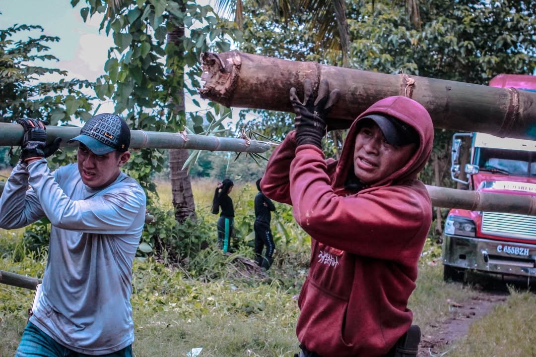 🇬🇹 ¡Ya iniciaron los preparativos para el 126.º Festival de Barriletes Gigantes de Santiago Sa (3)